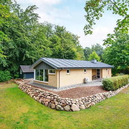 Tatil Evi Three-bedroom Holiday In Aabenraa 1 *