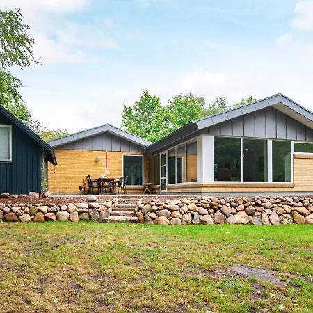 Three-bedroom Holiday In Aabenraa 1 *